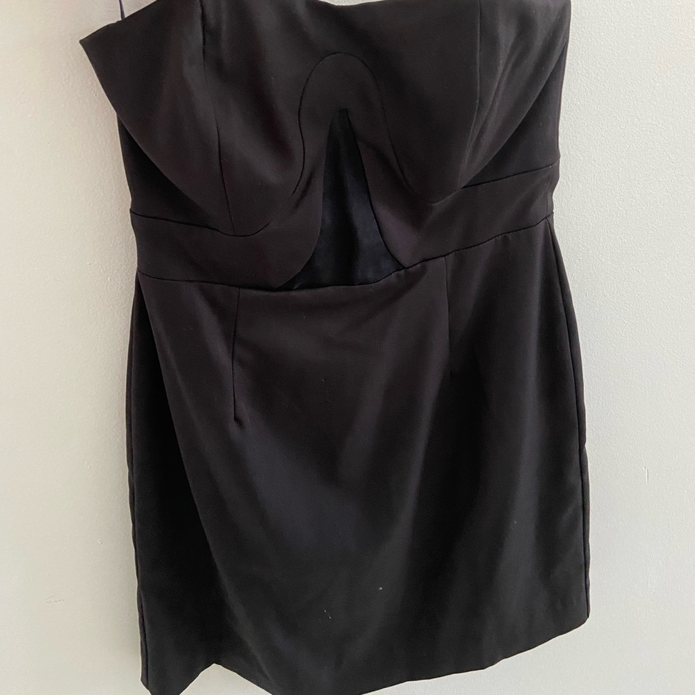 ANI LEE STRAPLESS DRESS. SHEER CLEAVAGE. SIZE 2. NEVER WORN.